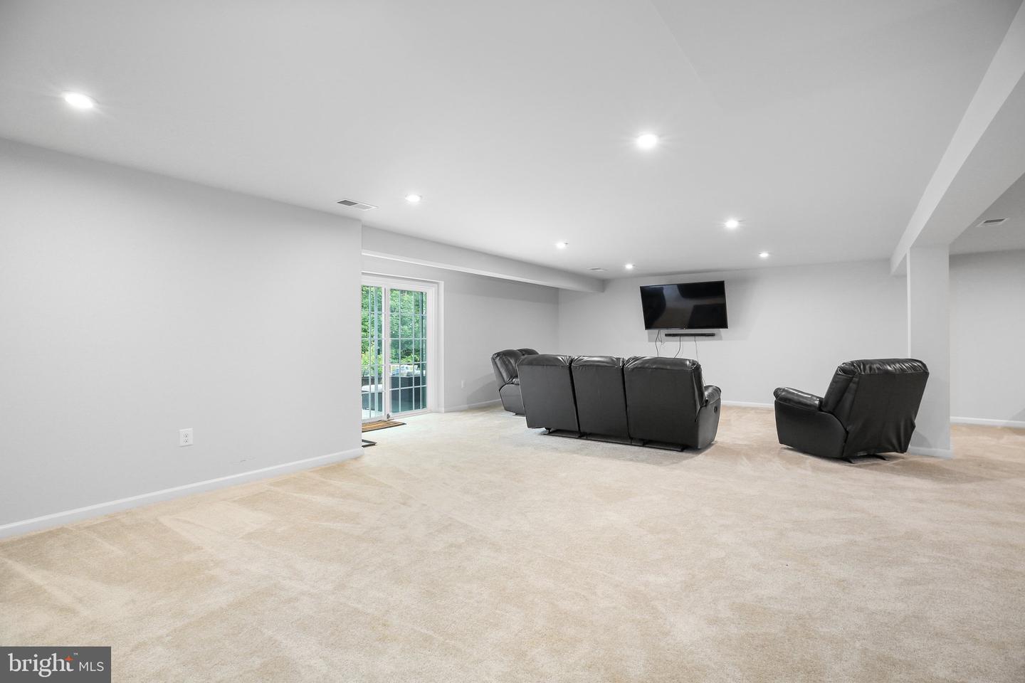8722 WILMORE LN, SPOTSYLVANIA, Virginia 22553, 3 Bedrooms Bedrooms, ,3 BathroomsBathrooms,Residential,For sale,8722 WILMORE LN,VASP2033548 MLS # VASP2033548