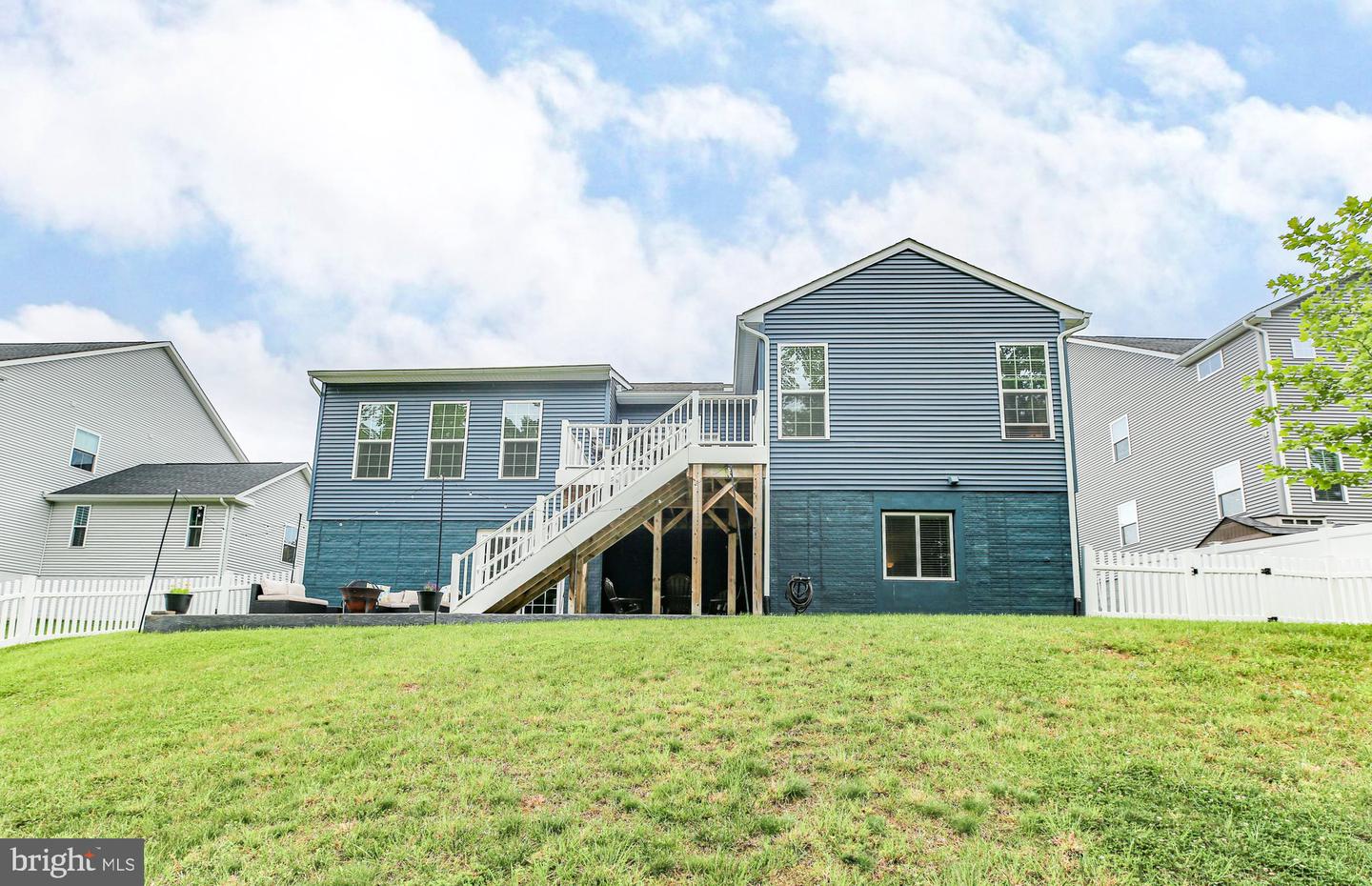 8722 WILMORE LN, SPOTSYLVANIA, Virginia 22553, 3 Bedrooms Bedrooms, ,3 BathroomsBathrooms,Residential,For sale,8722 WILMORE LN,VASP2033548 MLS # VASP2033548
