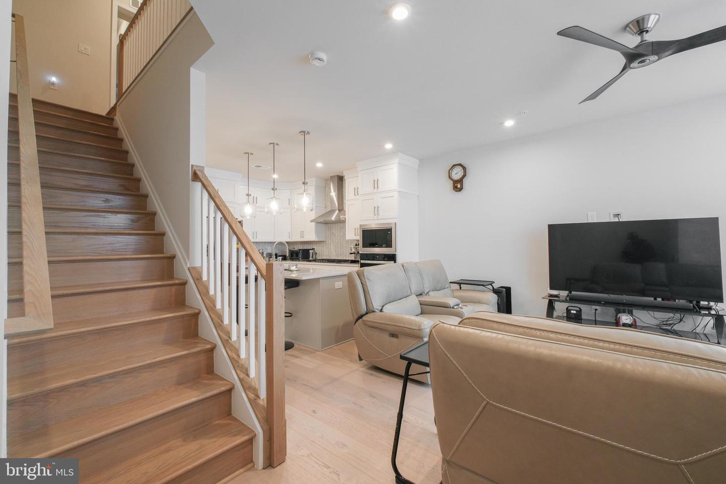 43509 OLD RYAN, BRAMBLETON, Virginia 20148, 3 Bedrooms Bedrooms, ,2 BathroomsBathrooms,Residential,For sale,43509 OLD RYAN,VALO2098348 MLS # VALO2098348