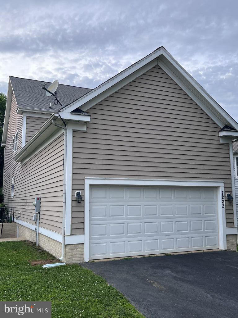 7222 CONWAY PL, RUTHER GLEN, Virginia 22546, 4 Bedrooms Bedrooms, ,3 BathroomsBathrooms,Residential,For sale,7222 CONWAY PL,VACV2008222 MLS # VACV2008222