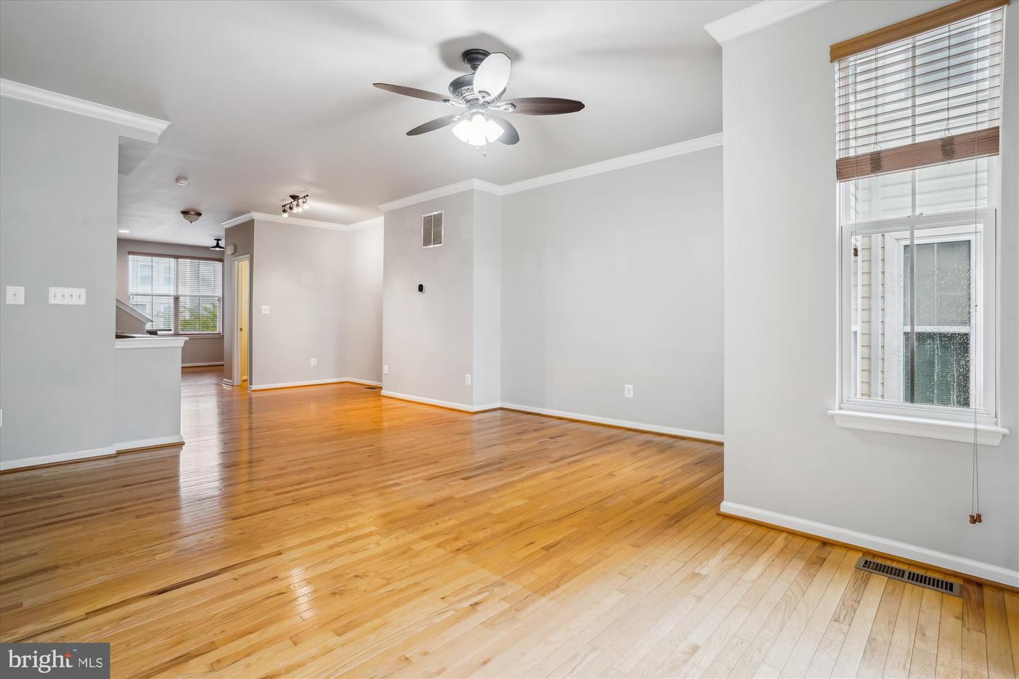 16758 BLACKJACK OAK LN, WOODBRIDGE, Virginia 22191, 2 Bedrooms Bedrooms, ,2 BathroomsBathrooms,Residential,For sale,16758 BLACKJACK OAK LN,VAPW2095866 MLS # VAPW2095866