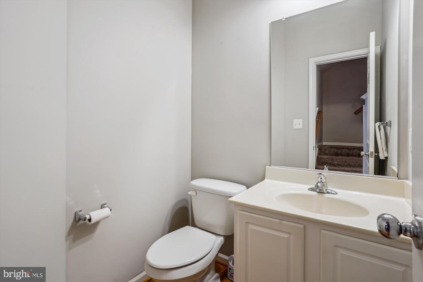 16758 BLACKJACK OAK LN, WOODBRIDGE, Virginia 22191, 2 Bedrooms Bedrooms, ,2 BathroomsBathrooms,Residential,For sale,16758 BLACKJACK OAK LN,VAPW2095866 MLS # VAPW2095866