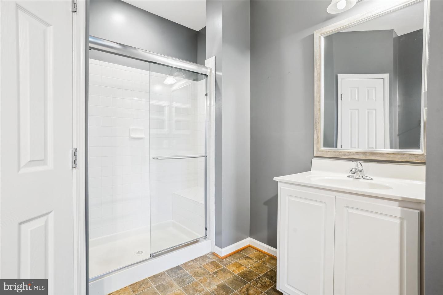 16758 BLACKJACK OAK LN, WOODBRIDGE, Virginia 22191, 2 Bedrooms Bedrooms, ,2 BathroomsBathrooms,Residential,For sale,16758 BLACKJACK OAK LN,VAPW2095866 MLS # VAPW2095866