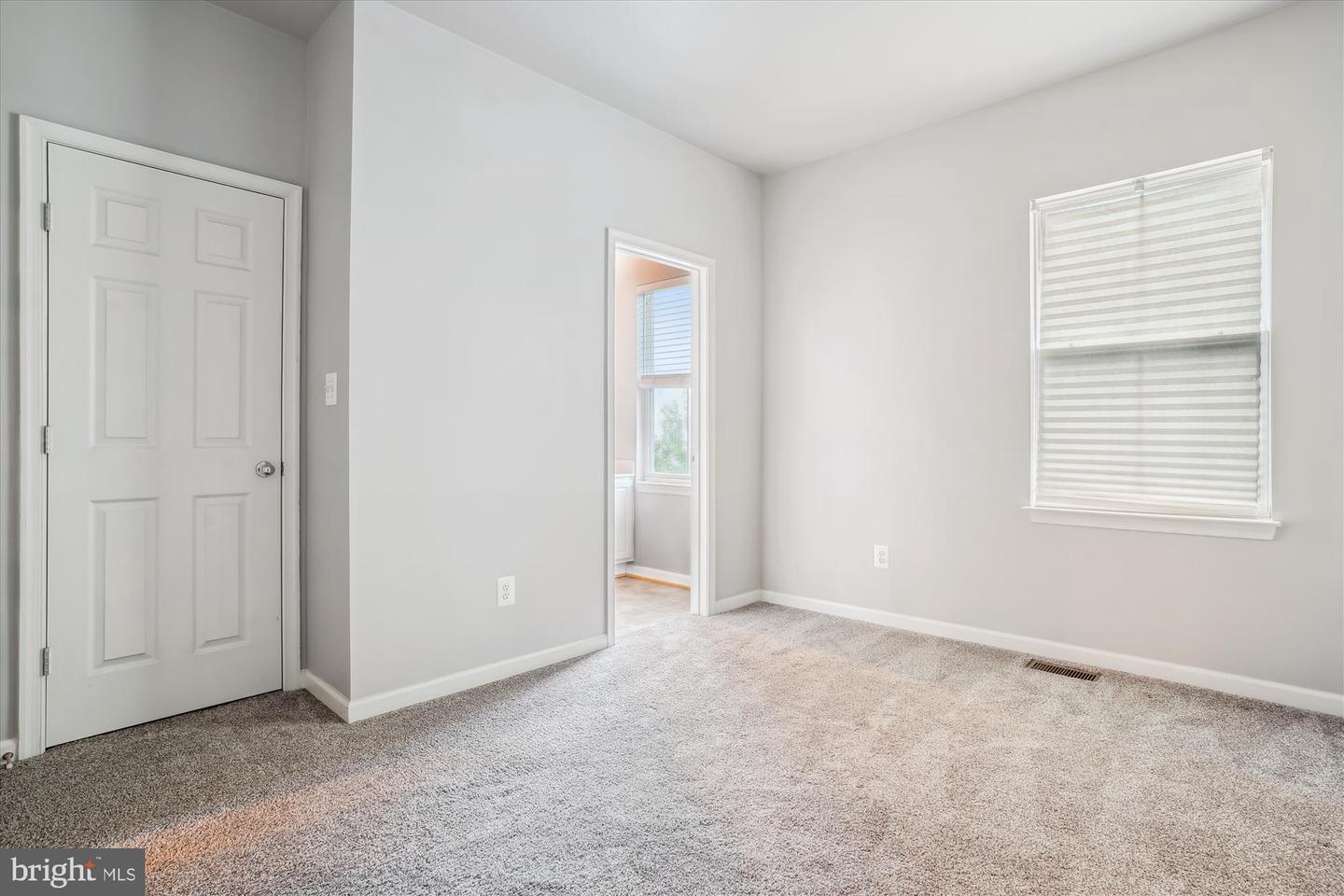 16758 BLACKJACK OAK LN, WOODBRIDGE, Virginia 22191, 2 Bedrooms Bedrooms, ,2 BathroomsBathrooms,Residential,For sale,16758 BLACKJACK OAK LN,VAPW2095866 MLS # VAPW2095866