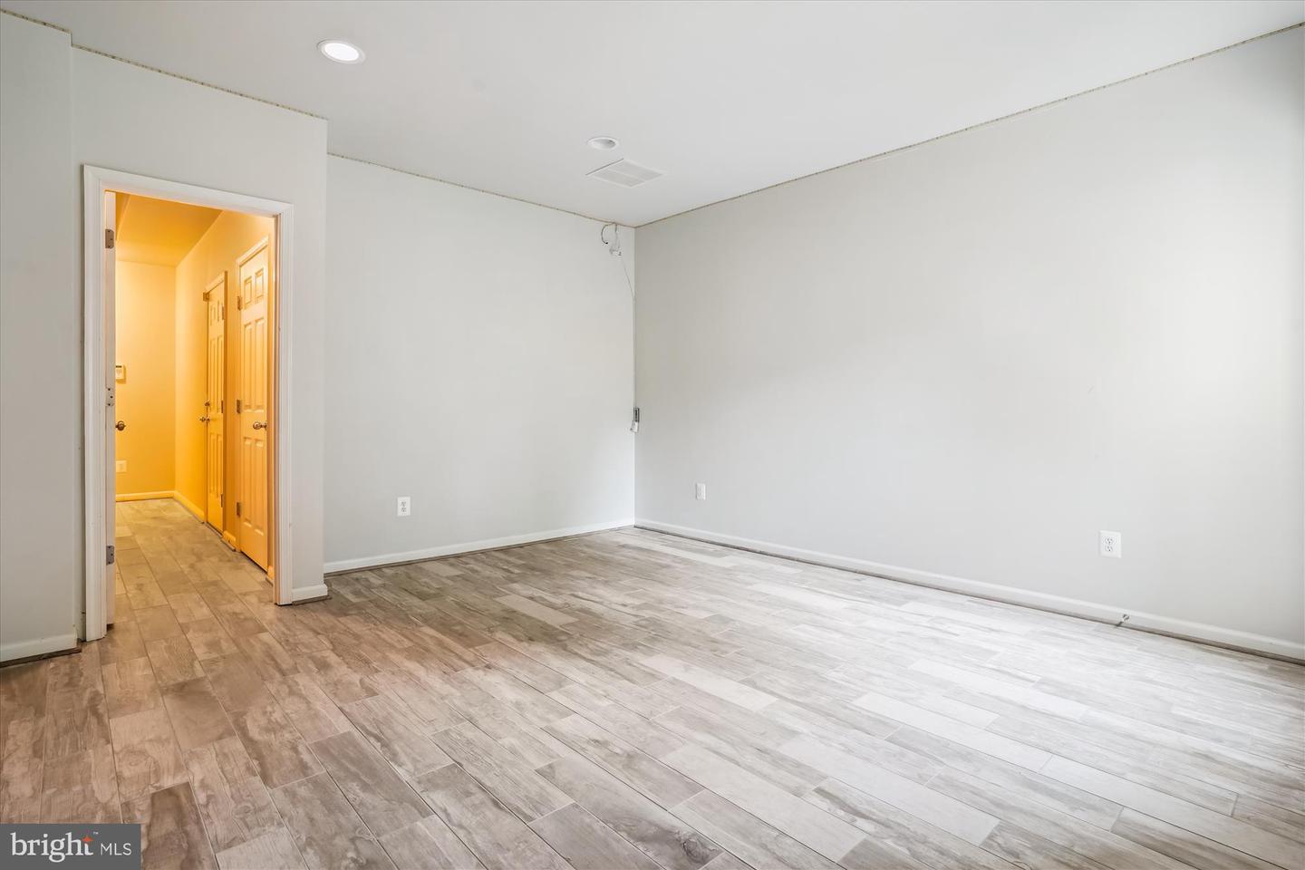 16758 BLACKJACK OAK LN, WOODBRIDGE, Virginia 22191, 2 Bedrooms Bedrooms, ,2 BathroomsBathrooms,Residential,For sale,16758 BLACKJACK OAK LN,VAPW2095866 MLS # VAPW2095866