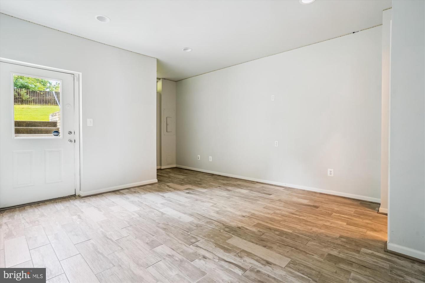 16758 BLACKJACK OAK LN, WOODBRIDGE, Virginia 22191, 2 Bedrooms Bedrooms, ,2 BathroomsBathrooms,Residential,For sale,16758 BLACKJACK OAK LN,VAPW2095866 MLS # VAPW2095866