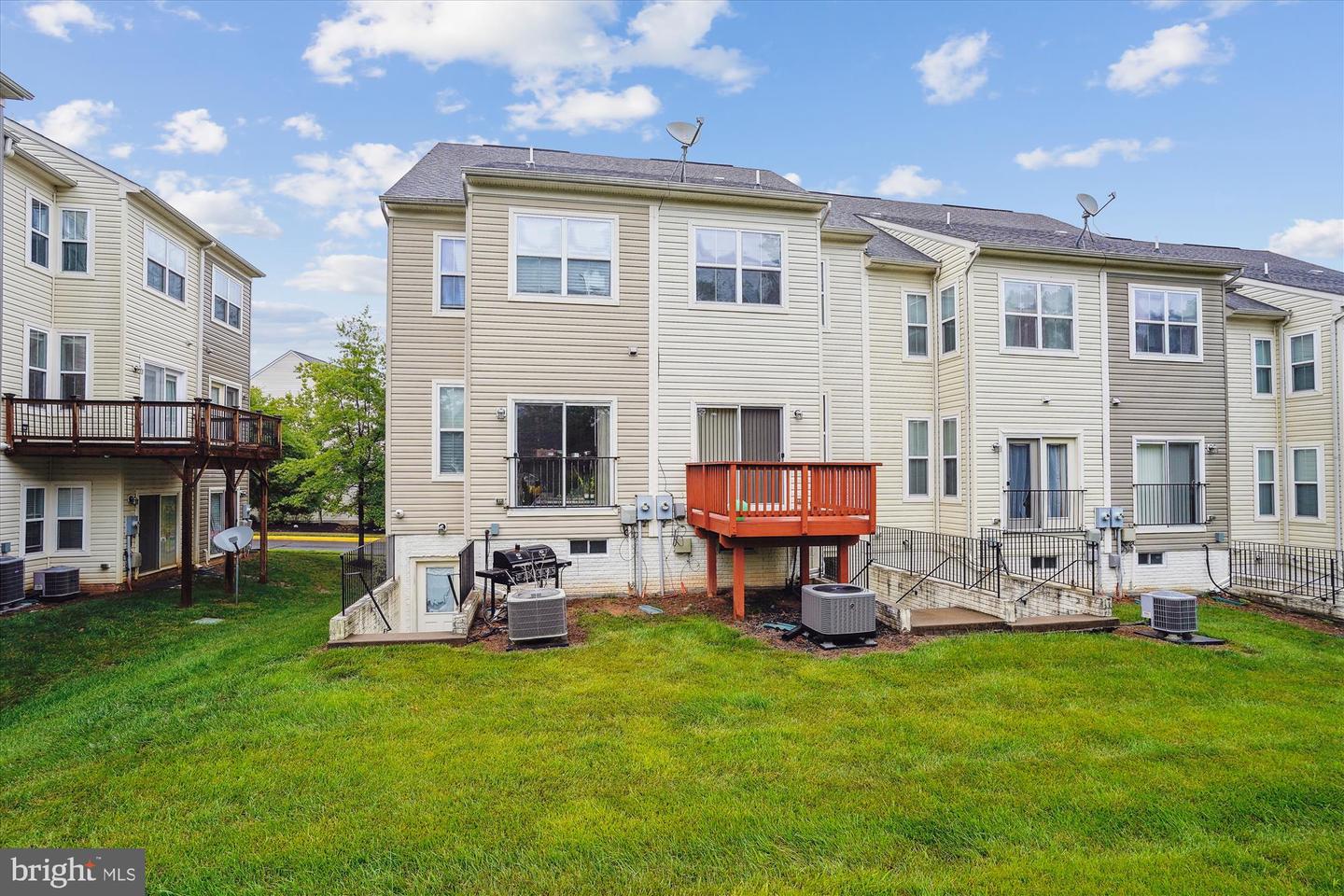 16758 BLACKJACK OAK LN, WOODBRIDGE, Virginia 22191, 2 Bedrooms Bedrooms, ,2 BathroomsBathrooms,Residential,For sale,16758 BLACKJACK OAK LN,VAPW2095866 MLS # VAPW2095866