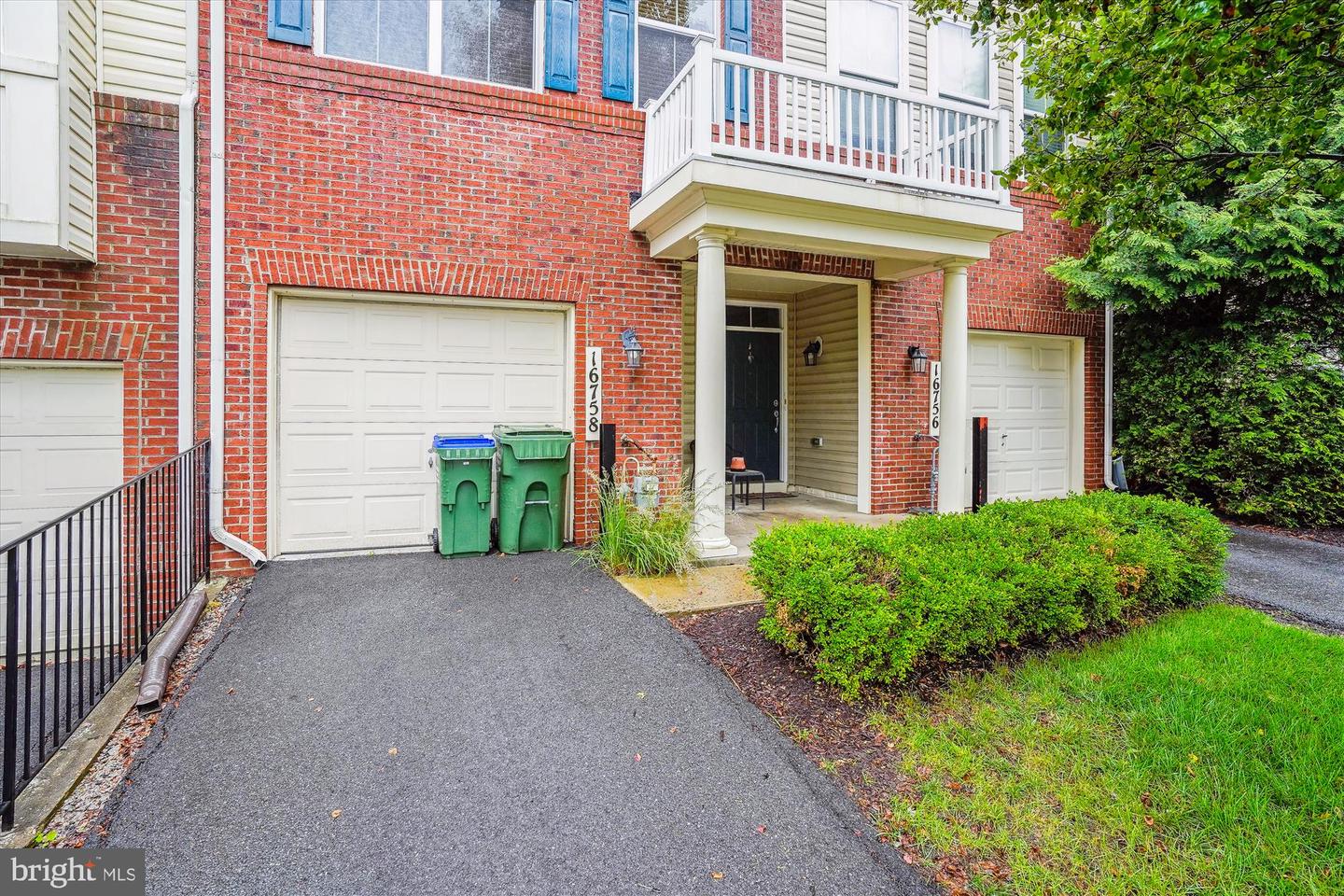 16758 BLACKJACK OAK LN, WOODBRIDGE, Virginia 22191, 2 Bedrooms Bedrooms, ,2 BathroomsBathrooms,Residential,For sale,16758 BLACKJACK OAK LN,VAPW2095866 MLS # VAPW2095866