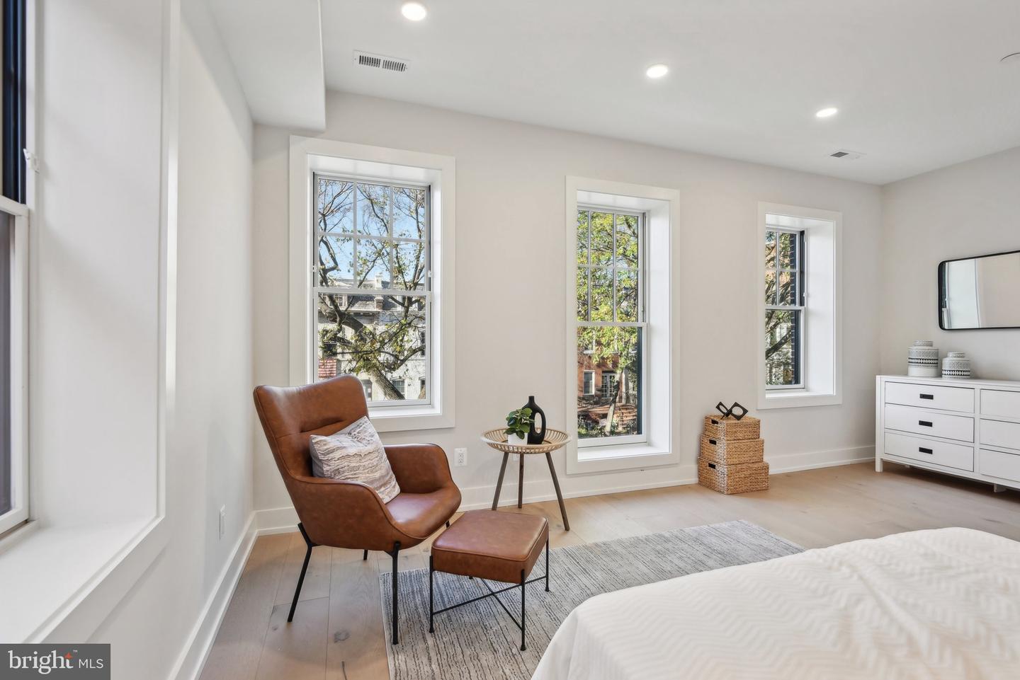 1748 LANIER PL NW #2, WASHINGTON, District Of Columbia 20009, 3 Bedrooms Bedrooms, ,3 BathroomsBathrooms,Residential,For sale,1748 LANIER PL NW #2,DCDC2203262 MLS # DCDC2203262