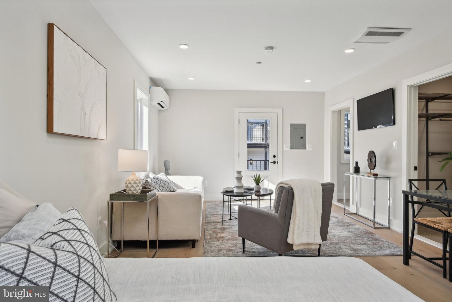 1748 LANIER PL NW #2, WASHINGTON, District Of Columbia 20009, 3 Bedrooms Bedrooms, ,3 BathroomsBathrooms,Residential,For sale,1748 LANIER PL NW #2,DCDC2203262 MLS # DCDC2203262