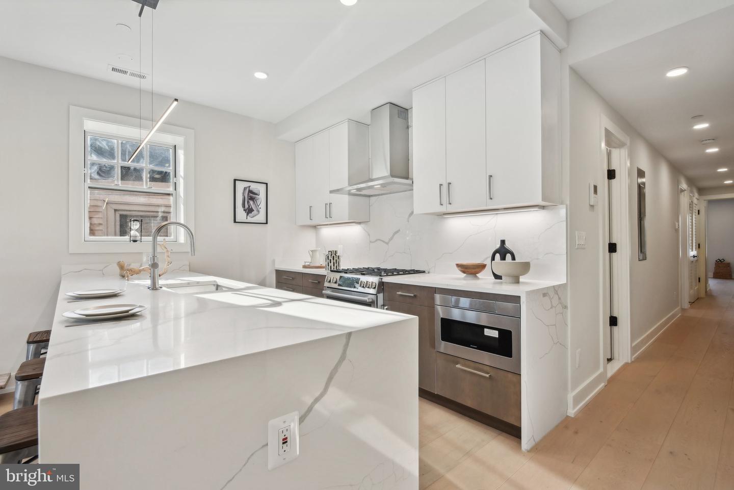 1748 LANIER PL NW #2, WASHINGTON, District Of Columbia 20009, 3 Bedrooms Bedrooms, ,3 BathroomsBathrooms,Residential,For sale,1748 LANIER PL NW #2,DCDC2203262 MLS # DCDC2203262