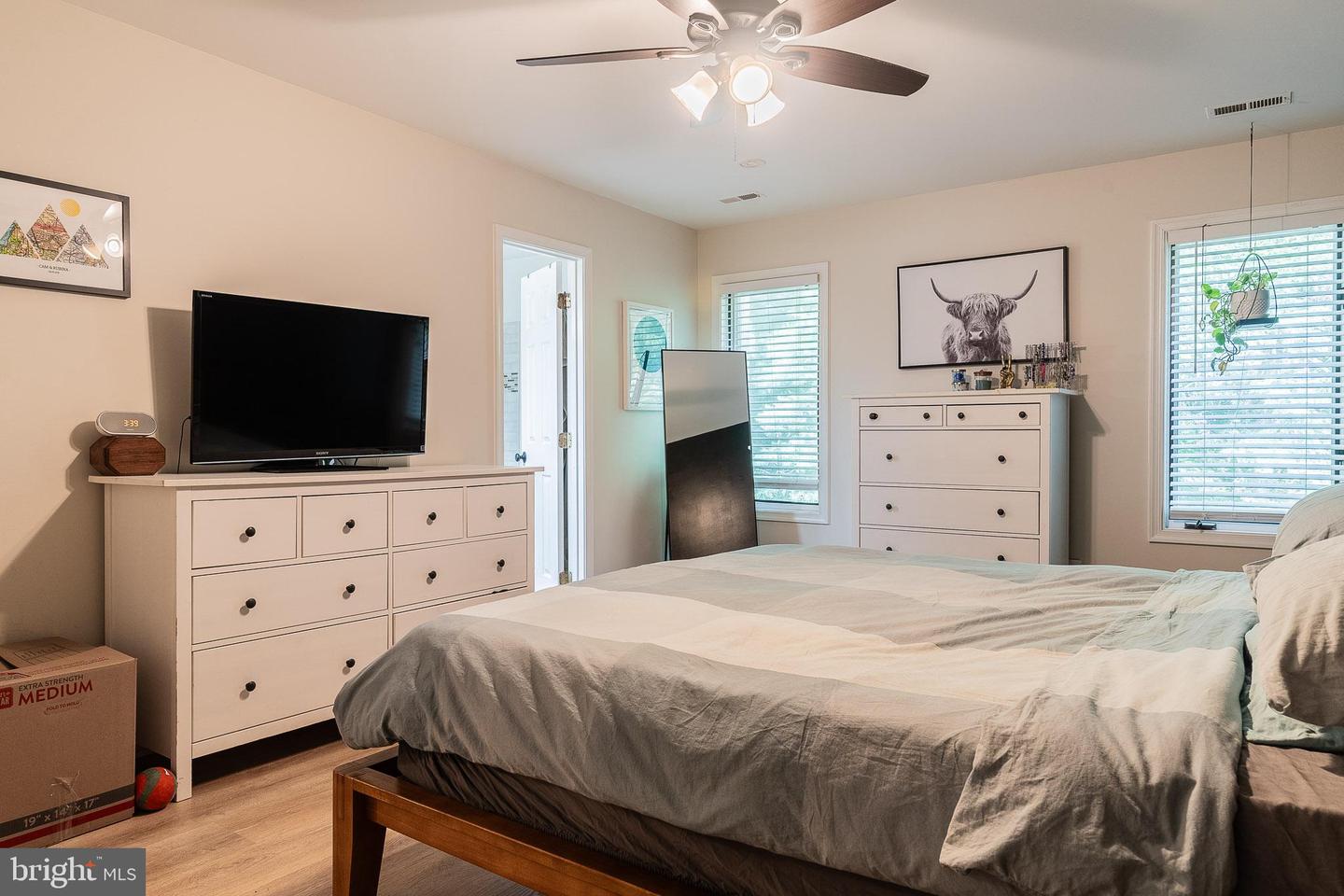 4007 LAKE GLEN RD, FAIRFAX, Virginia 22033, 3 Bedrooms Bedrooms, ,3 BathroomsBathrooms,Residential,For sale,4007 LAKE GLEN RD,VAFX2244328 MLS # VAFX2244328