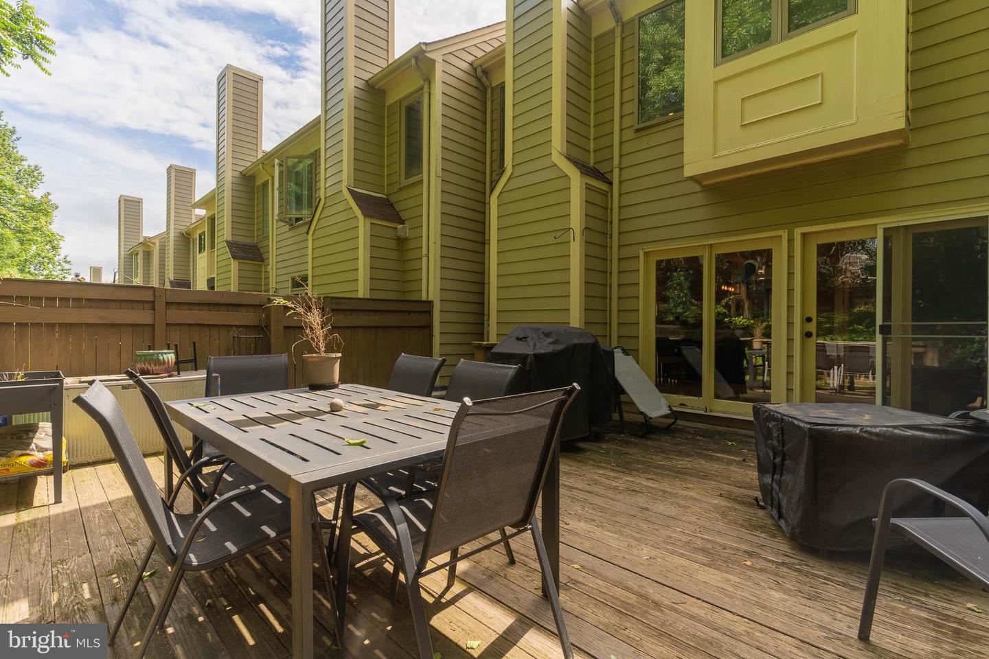 4007 LAKE GLEN RD, FAIRFAX, Virginia 22033, 3 Bedrooms Bedrooms, ,3 BathroomsBathrooms,Residential,For sale,4007 LAKE GLEN RD,VAFX2244328 MLS # VAFX2244328