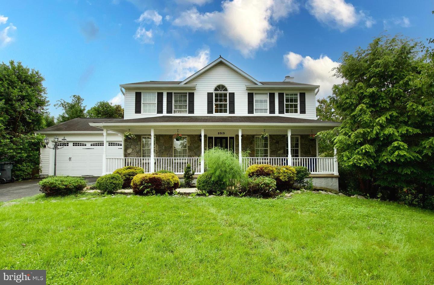 8919 KIGER ST, LORTON, Virginia 22079, 5 Bedrooms Bedrooms, ,3 BathroomsBathrooms,Residential,For sale,8919 KIGER ST,VAFX2244118 MLS # VAFX2244118