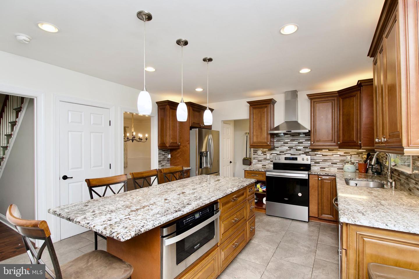 8919 KIGER ST, LORTON, Virginia 22079, 5 Bedrooms Bedrooms, ,3 BathroomsBathrooms,Residential,For sale,8919 KIGER ST,VAFX2244118 MLS # VAFX2244118