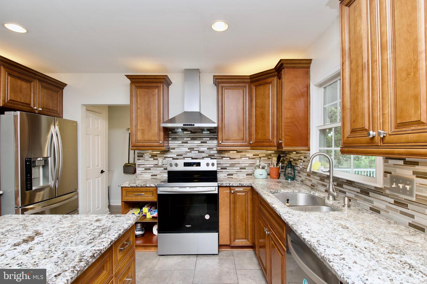 8919 KIGER ST, LORTON, Virginia 22079, 5 Bedrooms Bedrooms, ,3 BathroomsBathrooms,Residential,For sale,8919 KIGER ST,VAFX2244118 MLS # VAFX2244118