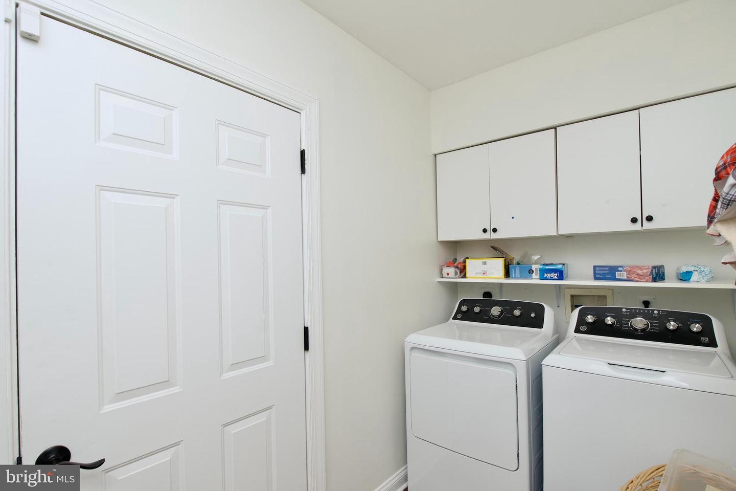 8919 KIGER ST, LORTON, Virginia 22079, 5 Bedrooms Bedrooms, ,3 BathroomsBathrooms,Residential,For sale,8919 KIGER ST,VAFX2244118 MLS # VAFX2244118