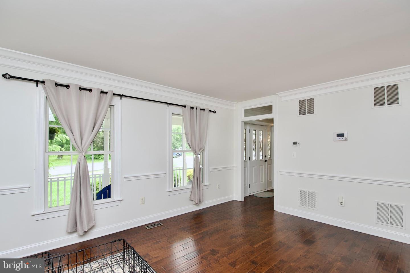 8919 KIGER ST, LORTON, Virginia 22079, 5 Bedrooms Bedrooms, ,3 BathroomsBathrooms,Residential,For sale,8919 KIGER ST,VAFX2244118 MLS # VAFX2244118