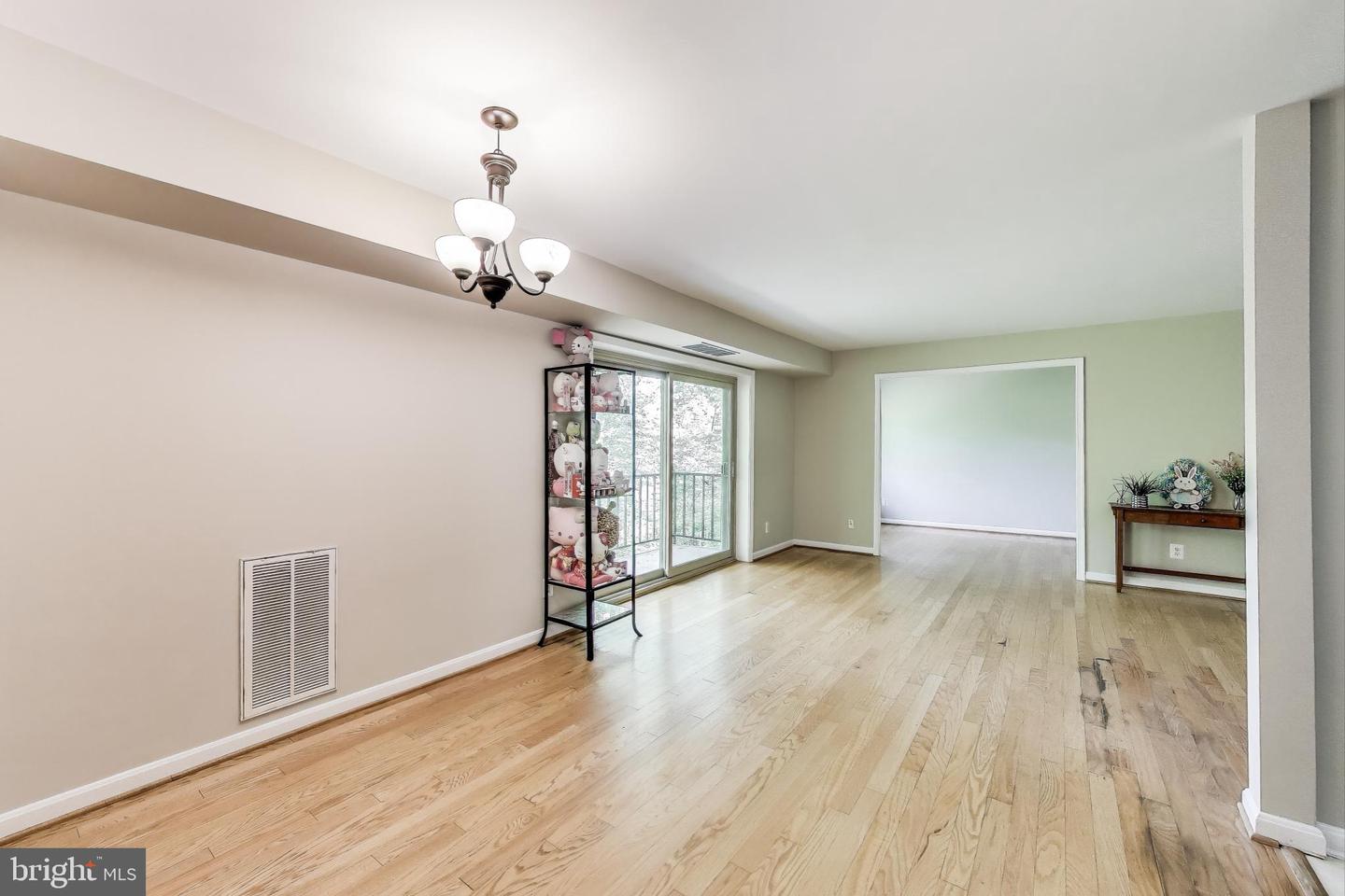 12654 DARA DR #102, WOODBRIDGE, Virginia 22192, 2 Bedrooms Bedrooms, ,1 BathroomBathrooms,Residential,For sale,12654 DARA DR #102,VAPW2095846 MLS # VAPW2095846