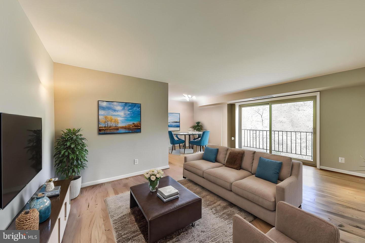 12654 DARA DR #102, WOODBRIDGE, Virginia 22192, 2 Bedrooms Bedrooms, ,1 BathroomBathrooms,Residential,For sale,12654 DARA DR #102,VAPW2095846 MLS # VAPW2095846