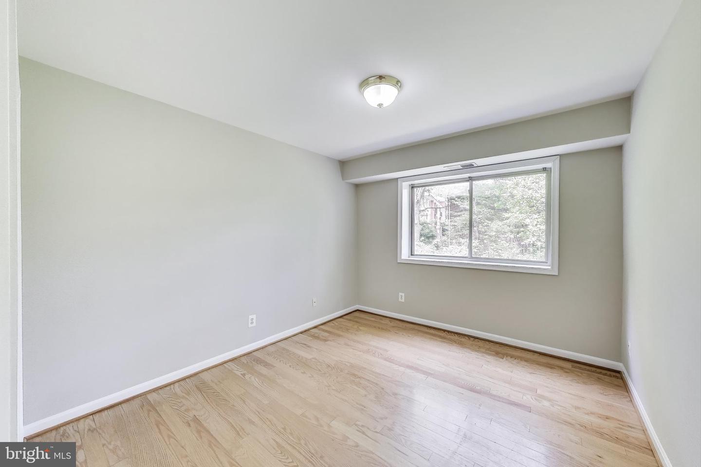 12654 DARA DR #102, WOODBRIDGE, Virginia 22192, 2 Bedrooms Bedrooms, ,1 BathroomBathrooms,Residential,For sale,12654 DARA DR #102,VAPW2095846 MLS # VAPW2095846