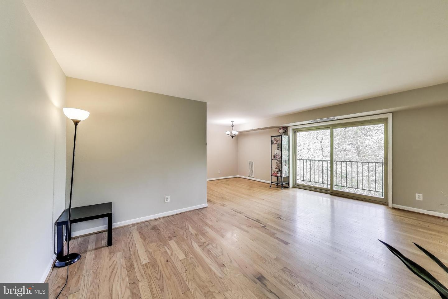 12654 DARA DR #102, WOODBRIDGE, Virginia 22192, 2 Bedrooms Bedrooms, ,1 BathroomBathrooms,Residential,For sale,12654 DARA DR #102,VAPW2095846 MLS # VAPW2095846