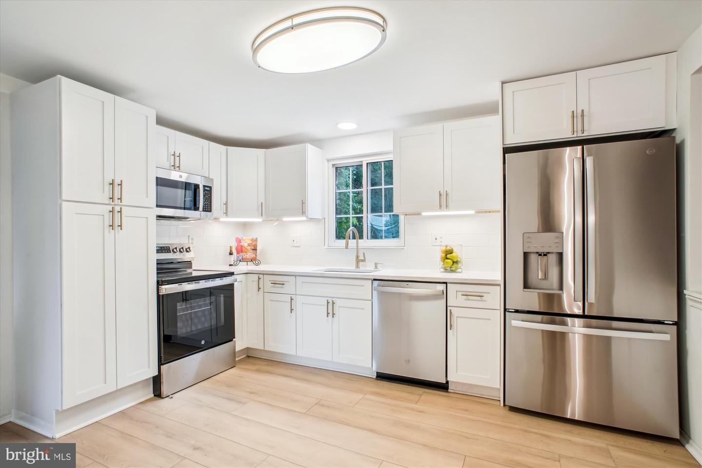 944 WAR ADMIRAL ST, GREAT FALLS, Virginia 22066, 4 Bedrooms Bedrooms, ,2 BathroomsBathrooms,Residential,For sale,944 WAR ADMIRAL ST,VAFX2244224 MLS # VAFX2244224