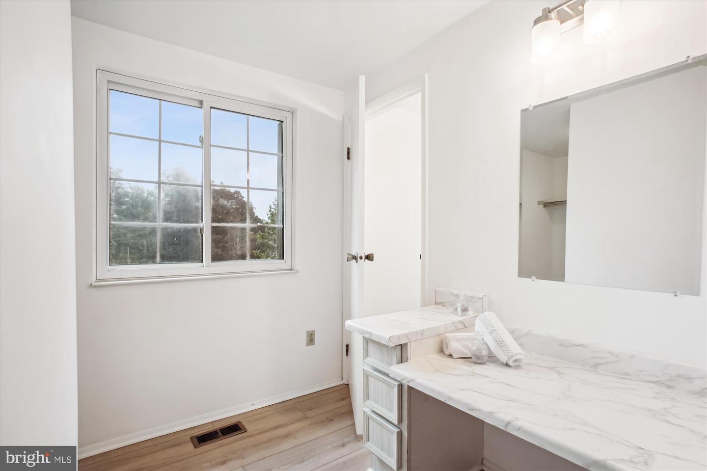 944 WAR ADMIRAL ST, GREAT FALLS, Virginia 22066, 4 Bedrooms Bedrooms, ,2 BathroomsBathrooms,Residential,For sale,944 WAR ADMIRAL ST,VAFX2244224 MLS # VAFX2244224