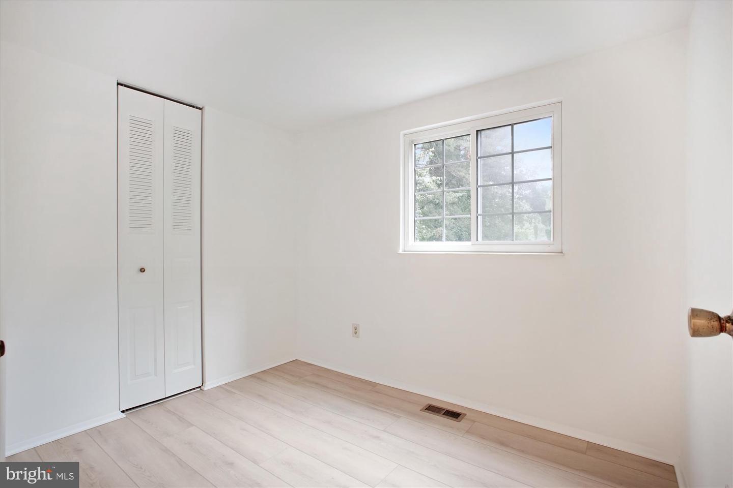 944 WAR ADMIRAL ST, GREAT FALLS, Virginia 22066, 4 Bedrooms Bedrooms, ,2 BathroomsBathrooms,Residential,For sale,944 WAR ADMIRAL ST,VAFX2244224 MLS # VAFX2244224