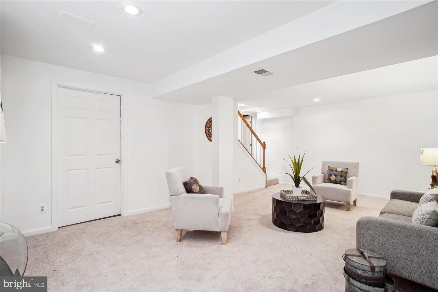 944 WAR ADMIRAL ST, GREAT FALLS, Virginia 22066, 4 Bedrooms Bedrooms, ,2 BathroomsBathrooms,Residential,For sale,944 WAR ADMIRAL ST,VAFX2244224 MLS # VAFX2244224