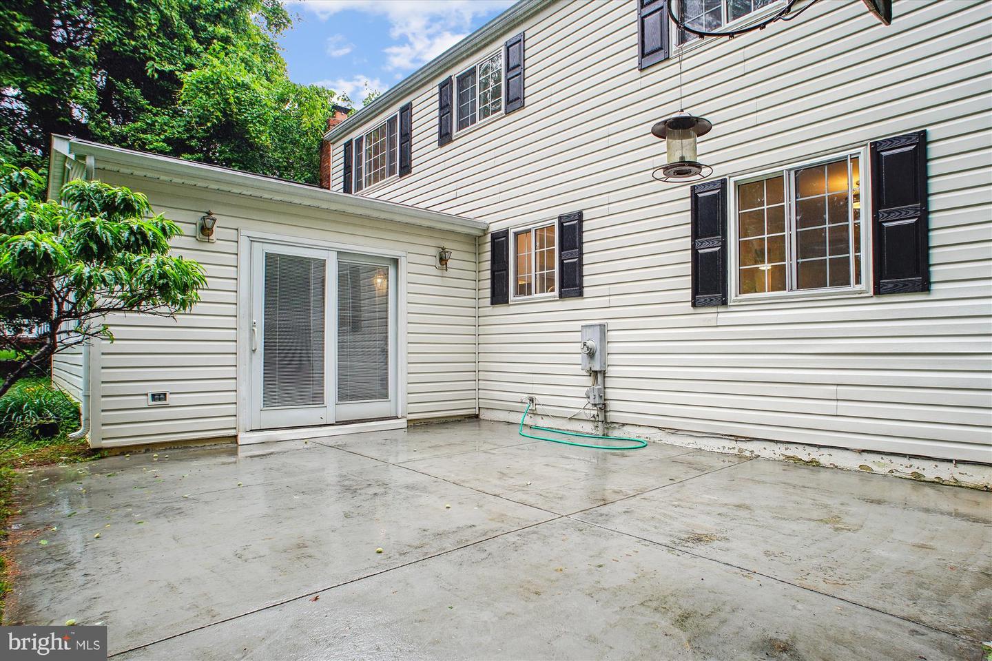 944 WAR ADMIRAL ST, GREAT FALLS, Virginia 22066, 4 Bedrooms Bedrooms, ,2 BathroomsBathrooms,Residential,For sale,944 WAR ADMIRAL ST,VAFX2244224 MLS # VAFX2244224