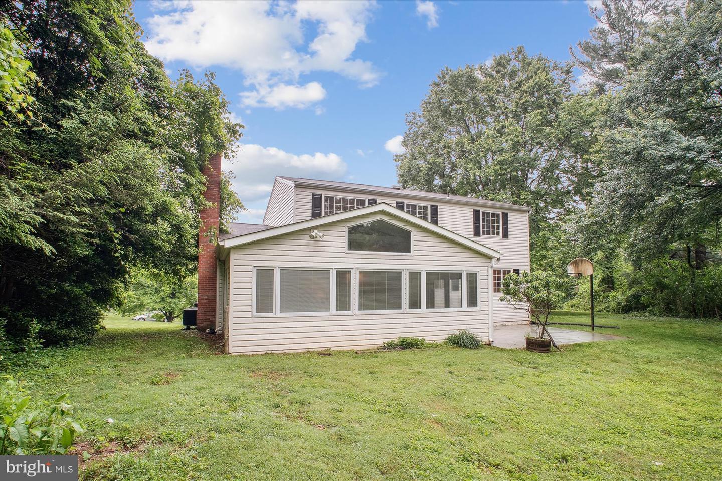 944 WAR ADMIRAL ST, GREAT FALLS, Virginia 22066, 4 Bedrooms Bedrooms, ,2 BathroomsBathrooms,Residential,For sale,944 WAR ADMIRAL ST,VAFX2244224 MLS # VAFX2244224