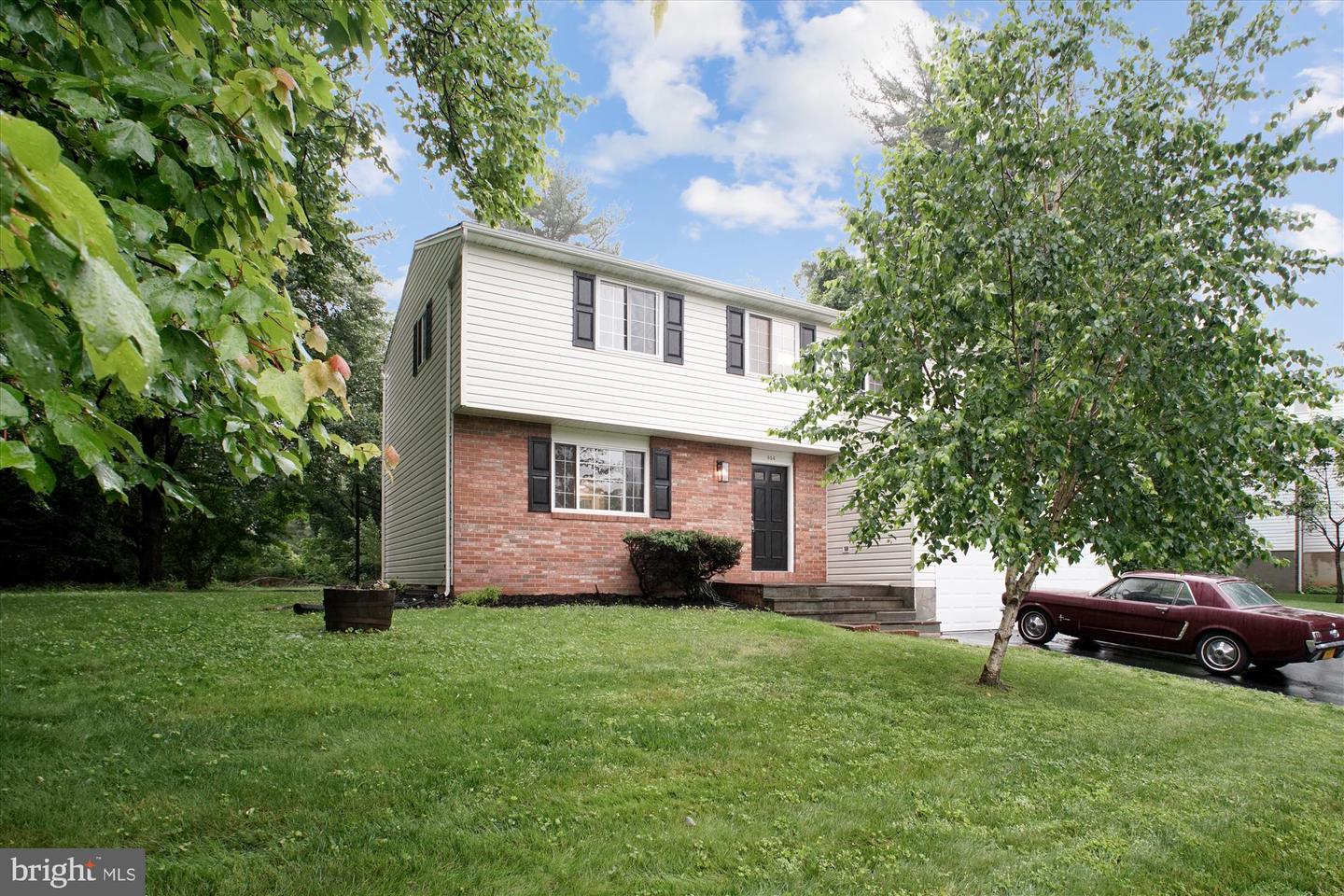 944 WAR ADMIRAL ST, GREAT FALLS, Virginia 22066, 4 Bedrooms Bedrooms, ,2 BathroomsBathrooms,Residential,For sale,944 WAR ADMIRAL ST,VAFX2244224 MLS # VAFX2244224