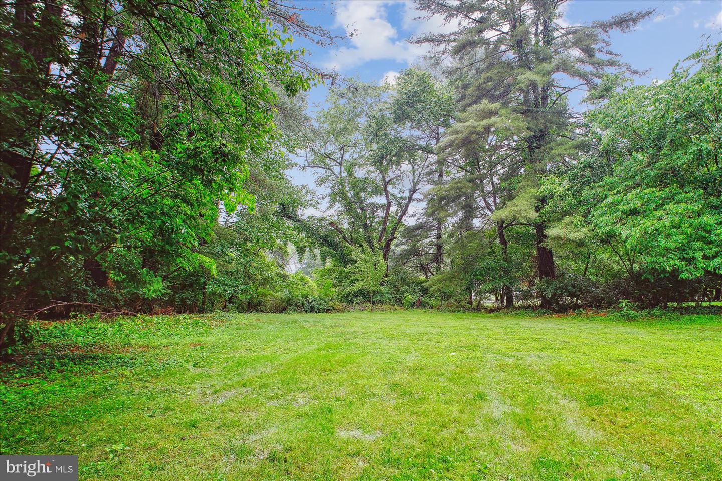 944 WAR ADMIRAL ST, GREAT FALLS, Virginia 22066, 4 Bedrooms Bedrooms, ,2 BathroomsBathrooms,Residential,For sale,944 WAR ADMIRAL ST,VAFX2244224 MLS # VAFX2244224