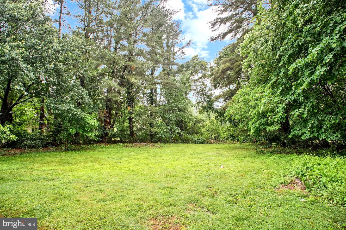 944 WAR ADMIRAL ST, GREAT FALLS, Virginia 22066, 4 Bedrooms Bedrooms, ,2 BathroomsBathrooms,Residential,For sale,944 WAR ADMIRAL ST,VAFX2244224 MLS # VAFX2244224