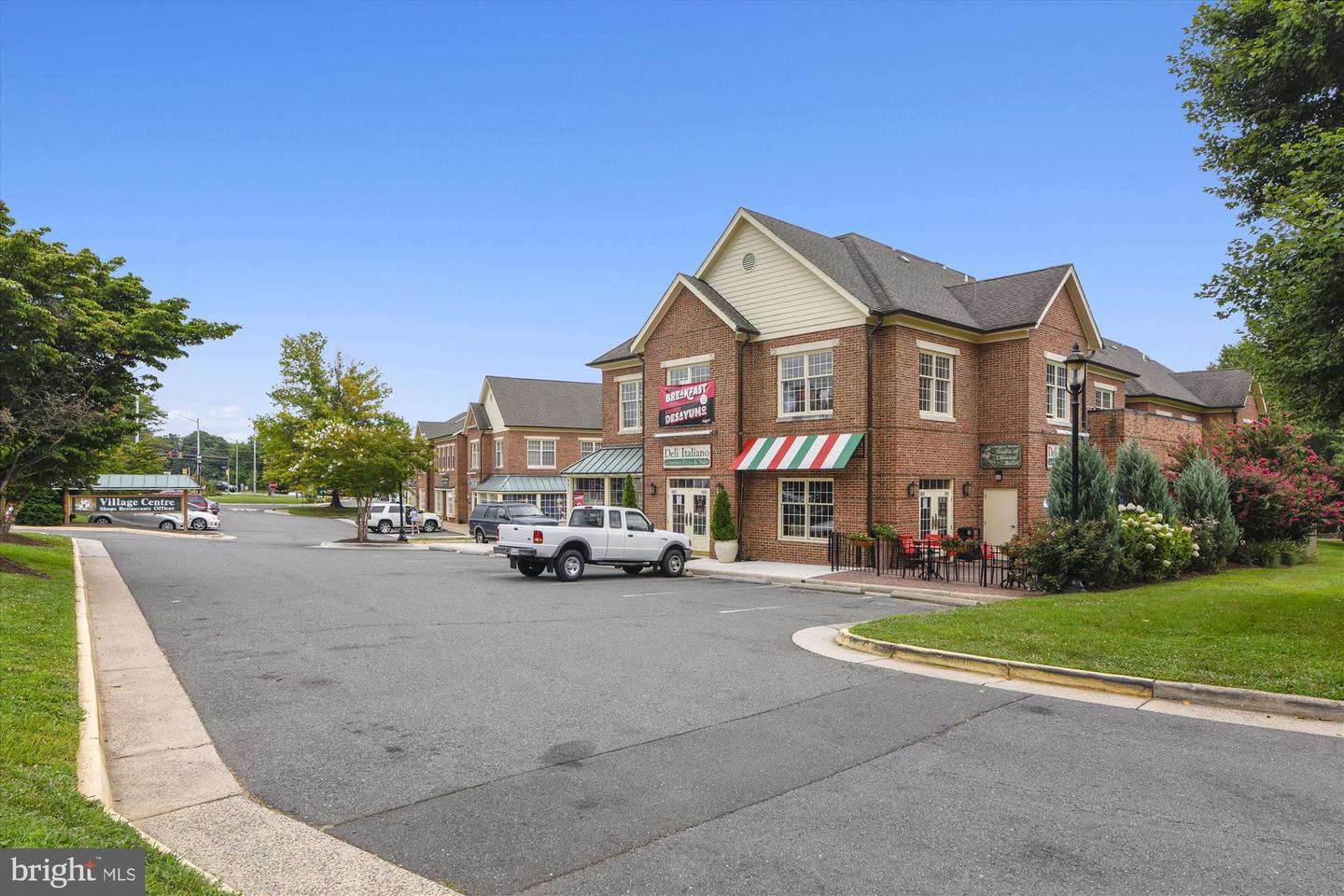 944 WAR ADMIRAL ST, GREAT FALLS, Virginia 22066, 4 Bedrooms Bedrooms, ,2 BathroomsBathrooms,Residential,For sale,944 WAR ADMIRAL ST,VAFX2244224 MLS # VAFX2244224