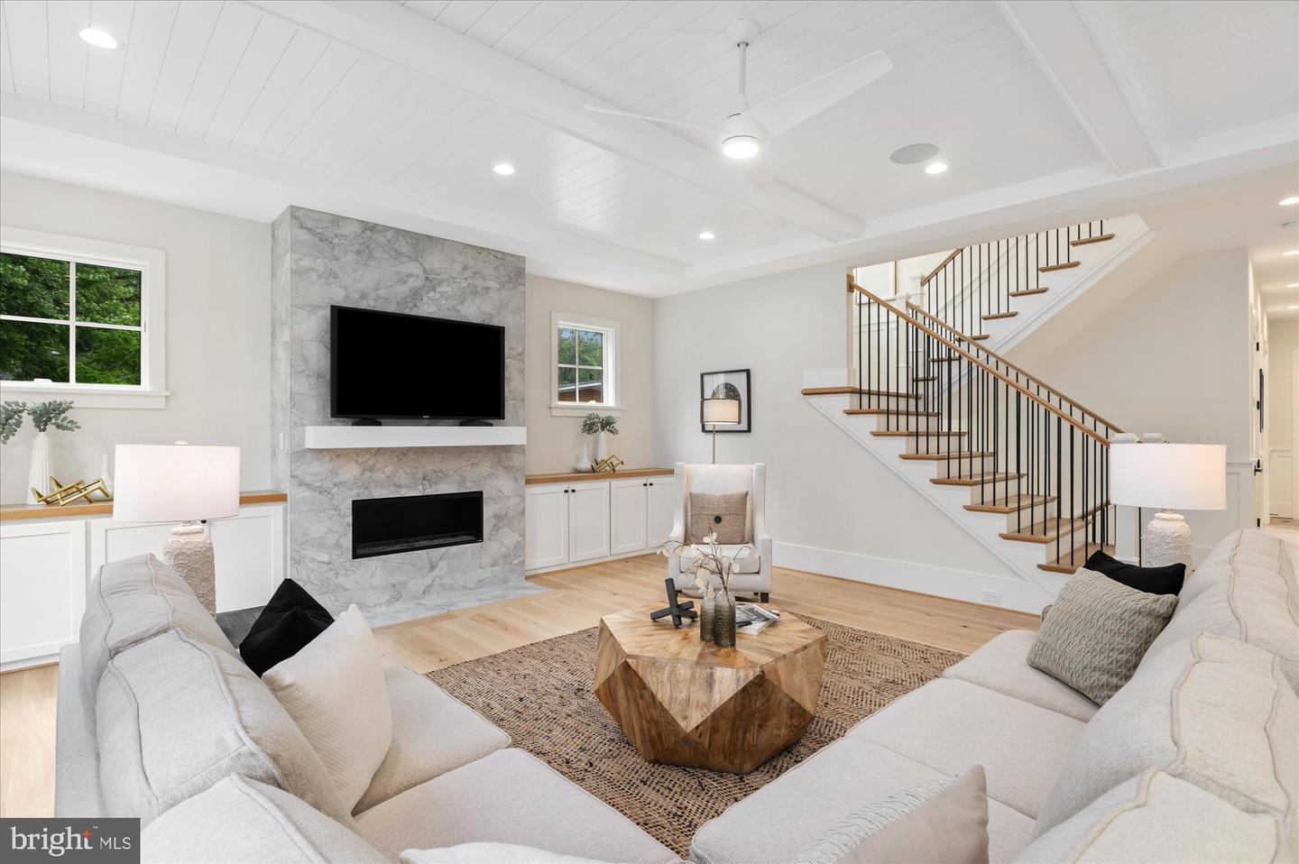 6613 BYRNES DR, MCLEAN, Virginia 22101, 7 Bedrooms Bedrooms, ,7 BathroomsBathrooms,Residential,For sale,6613 BYRNES DR,VAFX2244230 MLS # VAFX2244230