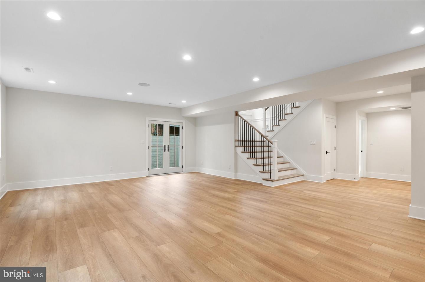 6613 BYRNES DR, MCLEAN, Virginia 22101, 7 Bedrooms Bedrooms, ,7 BathroomsBathrooms,Residential,For sale,6613 BYRNES DR,VAFX2244230 MLS # VAFX2244230