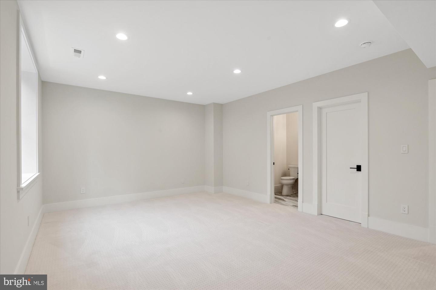 6613 BYRNES DR, MCLEAN, Virginia 22101, 7 Bedrooms Bedrooms, ,7 BathroomsBathrooms,Residential,For sale,6613 BYRNES DR,VAFX2244230 MLS # VAFX2244230