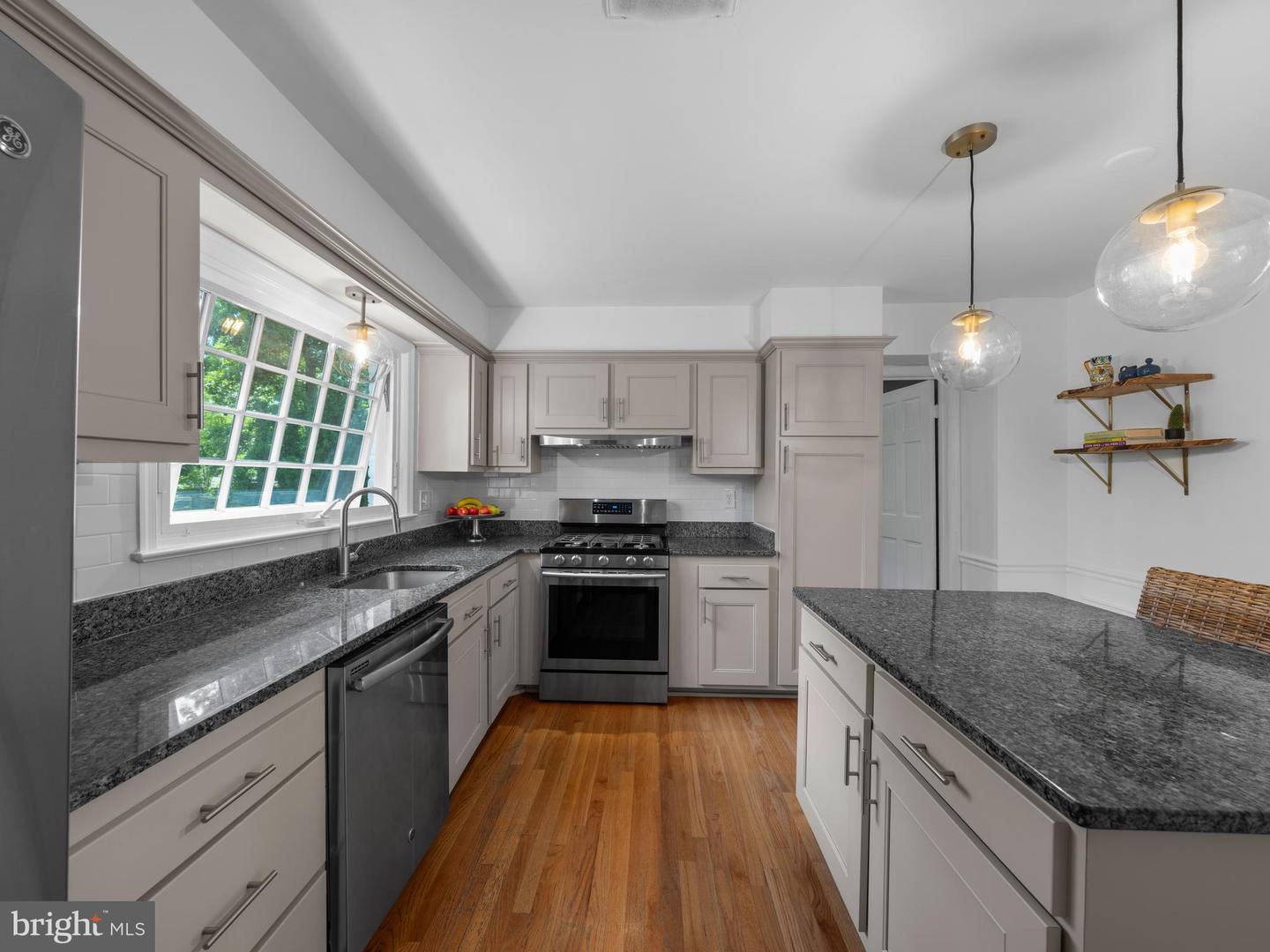 9103 CHICKAWANE CT, ALEXANDRIA, Virginia 22309, 4 Bedrooms Bedrooms, ,2 BathroomsBathrooms,Residential,For sale,9103 CHICKAWANE CT,VAFX2244248 MLS # VAFX2244248