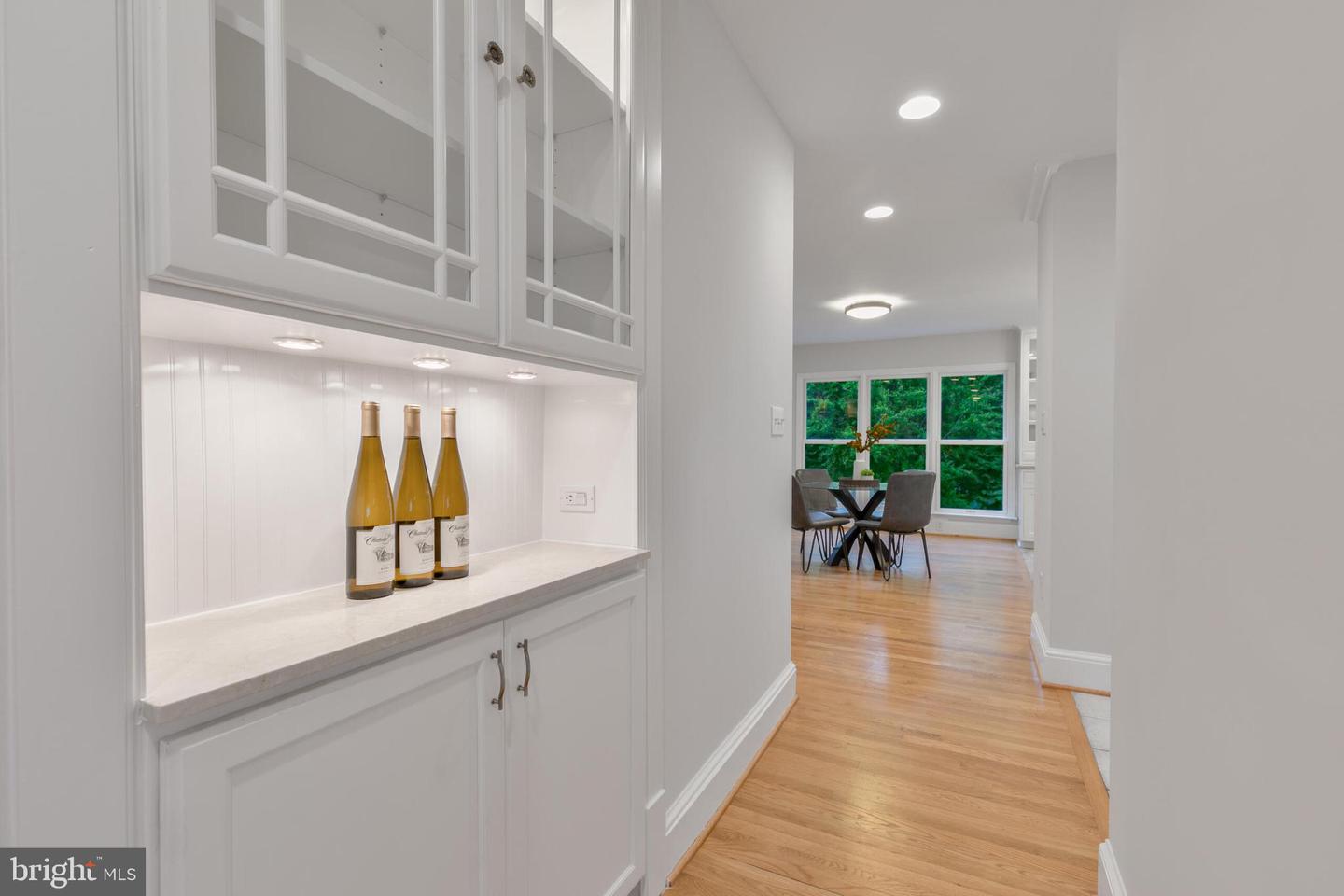 5001 14TH ST N, ARLINGTON, Virginia 22205, 5 Bedrooms Bedrooms, ,4 BathroomsBathrooms,Residential,For sale,5001 14TH ST N,VAAR2058436 MLS # VAAR2058436