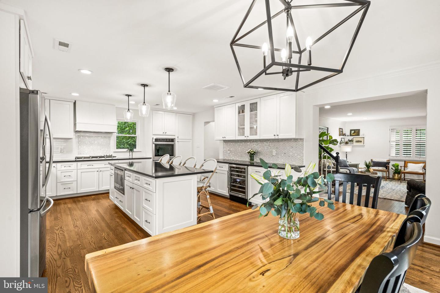 3311 CAMERON MILLS RD, ALEXANDRIA, Virginia 22302, 5 Bedrooms Bedrooms, 11 Rooms Rooms,4 BathroomsBathrooms,Residential,For sale,3311 CAMERON MILLS RD,VAAX2045890 MLS # VAAX2045890