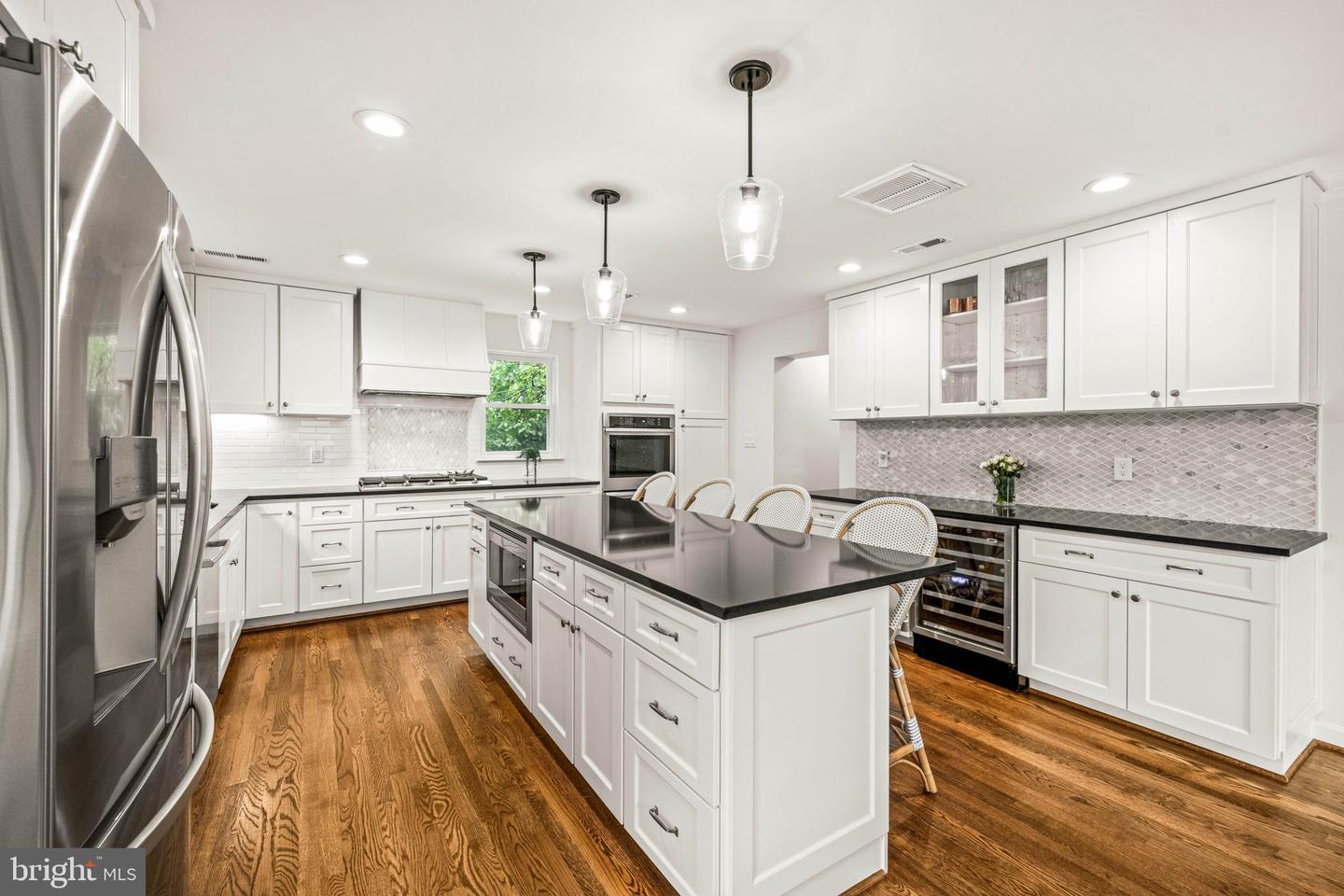 3311 CAMERON MILLS RD, ALEXANDRIA, Virginia 22302, 5 Bedrooms Bedrooms, 11 Rooms Rooms,4 BathroomsBathrooms,Residential,For sale,3311 CAMERON MILLS RD,VAAX2045890 MLS # VAAX2045890