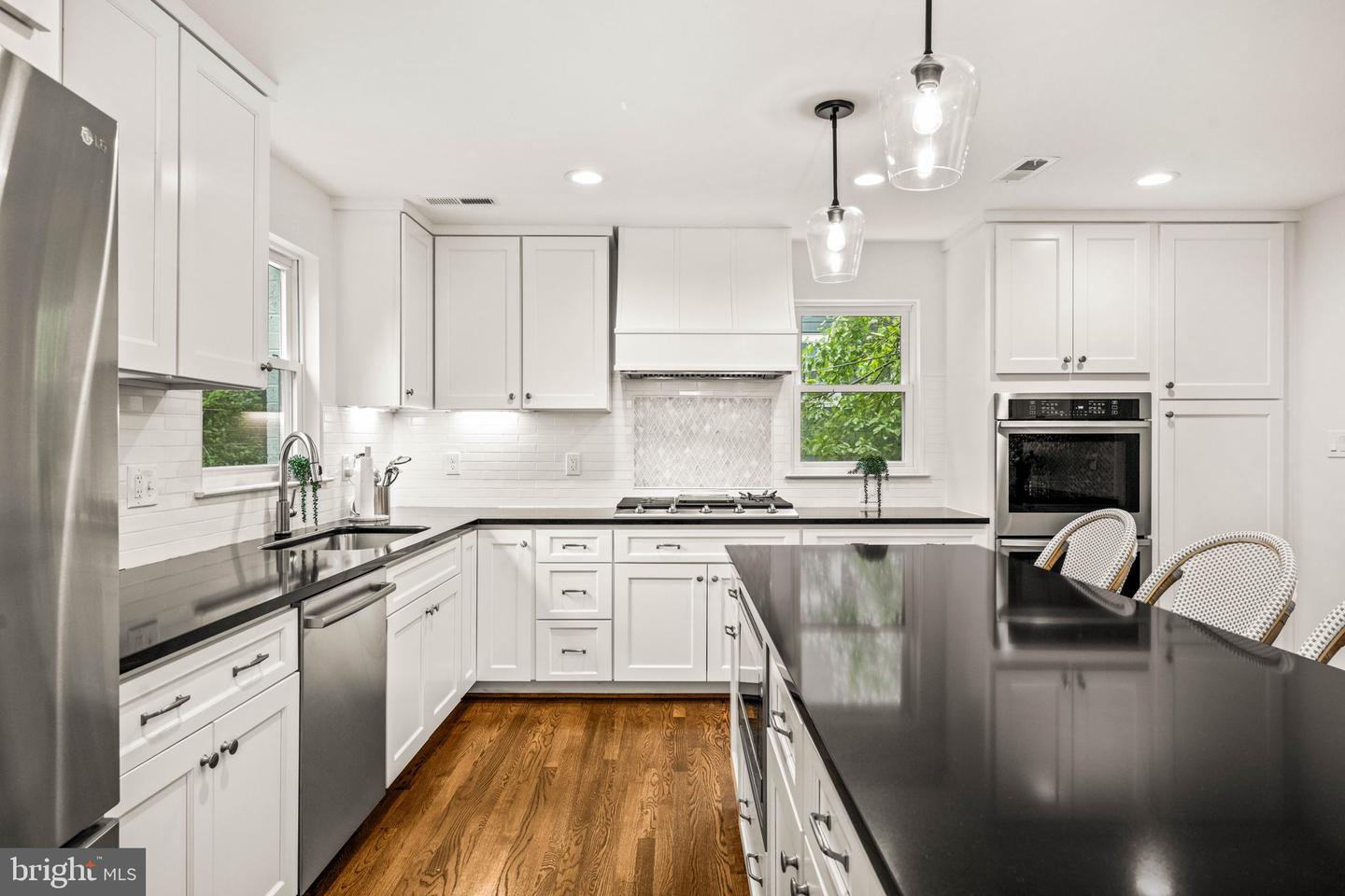 3311 CAMERON MILLS RD, ALEXANDRIA, Virginia 22302, 5 Bedrooms Bedrooms, 11 Rooms Rooms,4 BathroomsBathrooms,Residential,For sale,3311 CAMERON MILLS RD,VAAX2045890 MLS # VAAX2045890