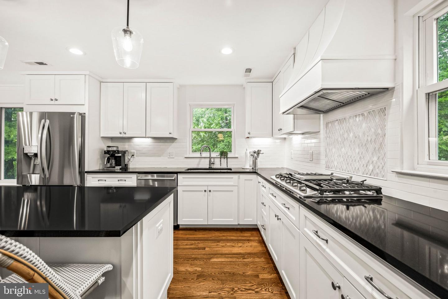 3311 CAMERON MILLS RD, ALEXANDRIA, Virginia 22302, 5 Bedrooms Bedrooms, 11 Rooms Rooms,4 BathroomsBathrooms,Residential,For sale,3311 CAMERON MILLS RD,VAAX2045890 MLS # VAAX2045890