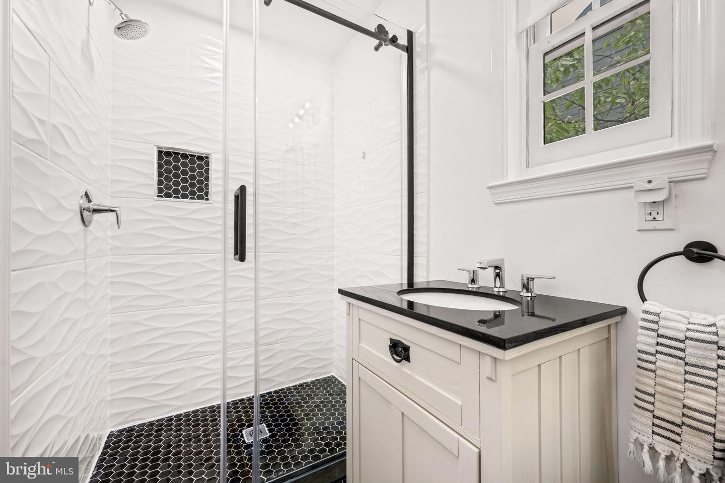 3311 CAMERON MILLS RD, ALEXANDRIA, Virginia 22302, 5 Bedrooms Bedrooms, 11 Rooms Rooms,4 BathroomsBathrooms,Residential,For sale,3311 CAMERON MILLS RD,VAAX2045890 MLS # VAAX2045890