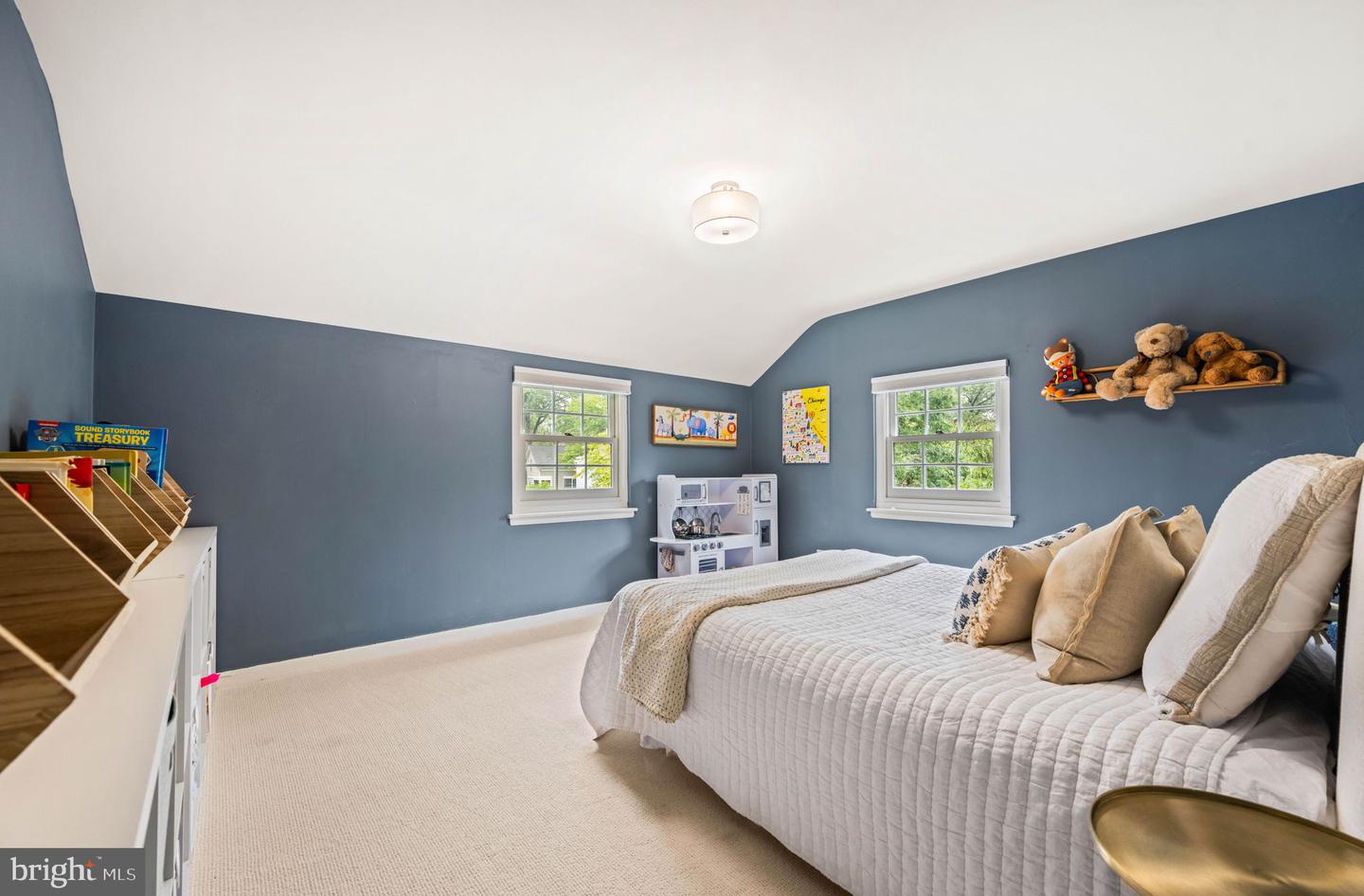 3311 CAMERON MILLS RD, ALEXANDRIA, Virginia 22302, 5 Bedrooms Bedrooms, 11 Rooms Rooms,4 BathroomsBathrooms,Residential,For sale,3311 CAMERON MILLS RD,VAAX2045890 MLS # VAAX2045890