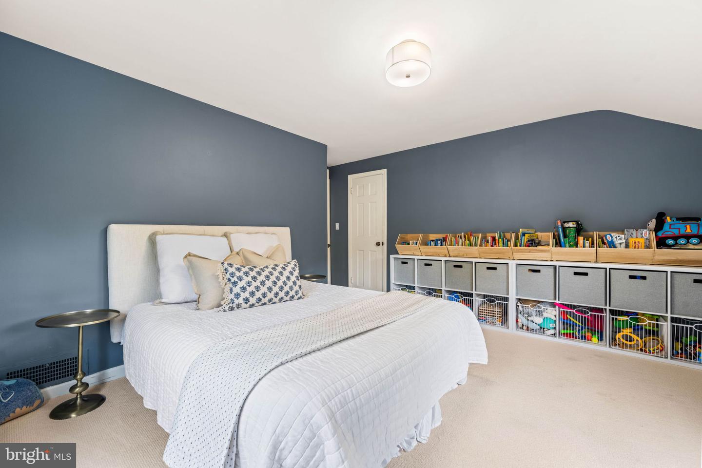 3311 CAMERON MILLS RD, ALEXANDRIA, Virginia 22302, 5 Bedrooms Bedrooms, 11 Rooms Rooms,4 BathroomsBathrooms,Residential,For sale,3311 CAMERON MILLS RD,VAAX2045890 MLS # VAAX2045890