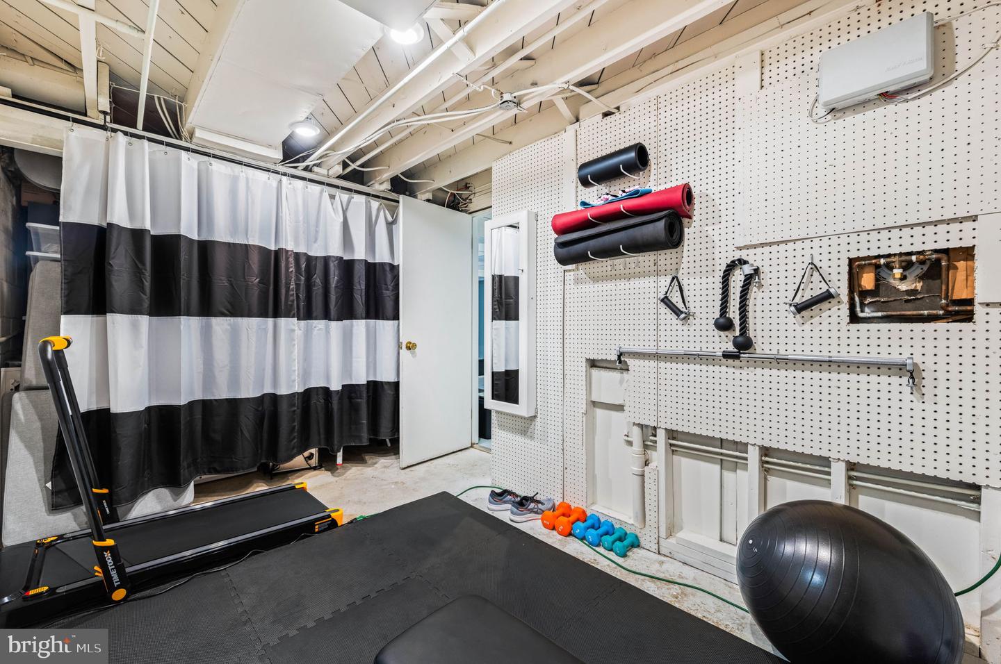 3311 CAMERON MILLS RD, ALEXANDRIA, Virginia 22302, 5 Bedrooms Bedrooms, 11 Rooms Rooms,4 BathroomsBathrooms,Residential,For sale,3311 CAMERON MILLS RD,VAAX2045890 MLS # VAAX2045890