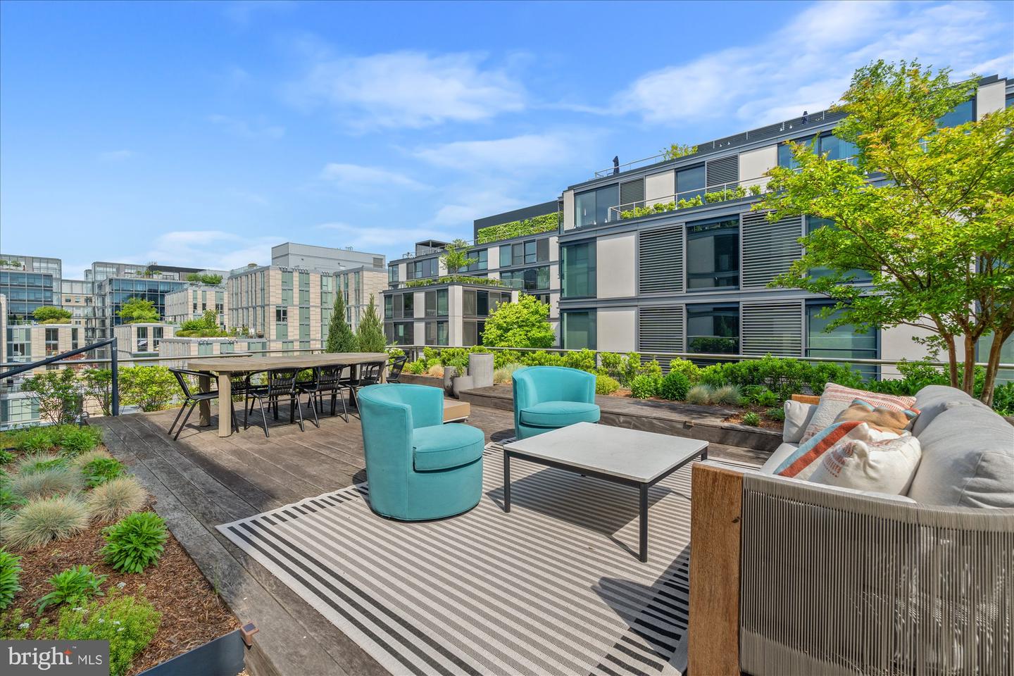 925 H ST NW #810, WASHINGTON, District Of Columbia 20001, 2 Bedrooms Bedrooms, ,2 BathroomsBathrooms,Residential,For sale,925 H ST NW #810,DCDC2203270 MLS # DCDC2203270